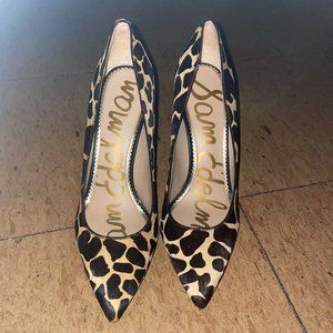 SAM EDELMAN LEOPARD PRINT CALF HAIR PUMPS